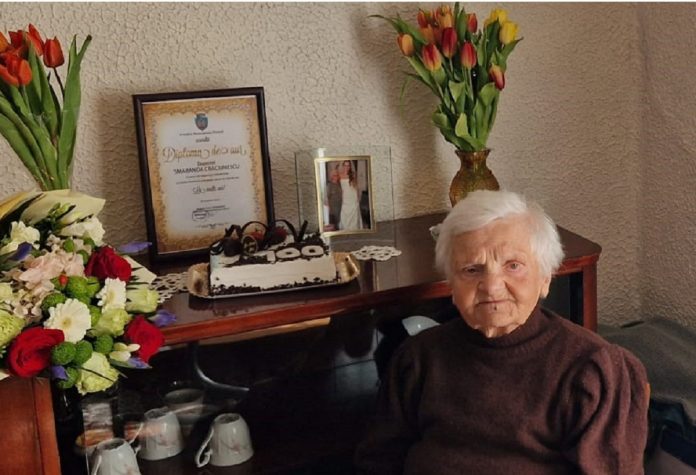 Smaranda Crăciunescu din Ploiesti a împlinit 100 de ani.